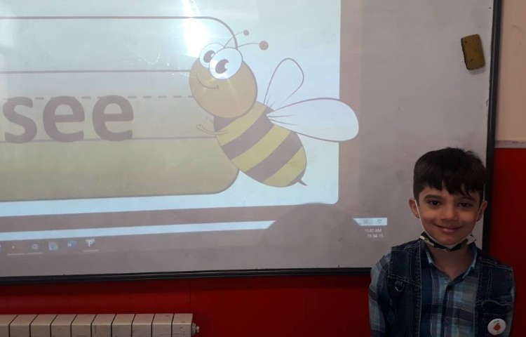 :تمرین و یادآوری حروف y و ee ،پرسش کلاسی از دانش آموزان 3