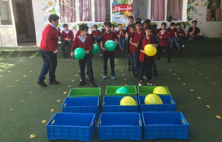 تمرین پرسش و پاسخ با have got/ has got با بازی دوز 5