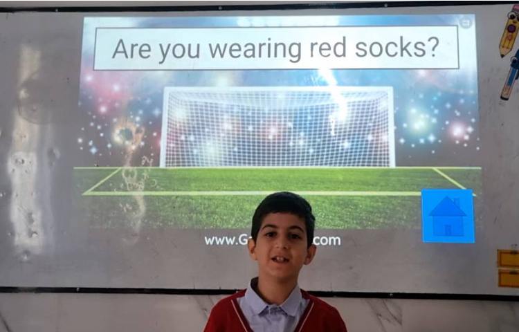 تمرین پرسش و پاسخ با فعل wear 3