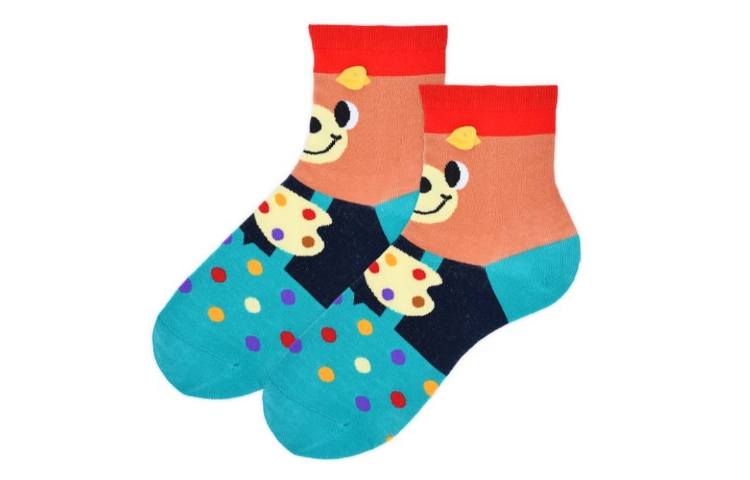 تمرین پوشیدن کفش و جوراب با عزیزانم