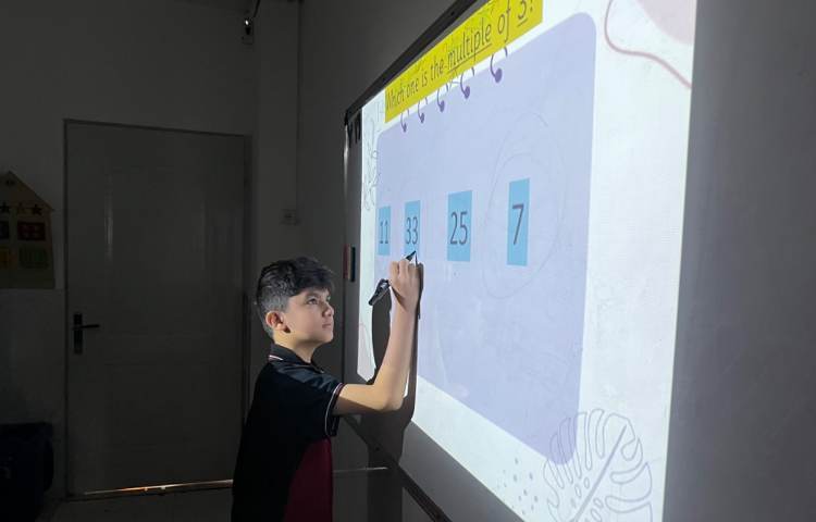 تمرین پیدا کردن مضرب اعداد مختلف-زنگ Math 1