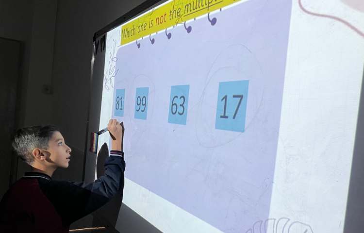 تمرین پیدا کردن مضرب اعداد مختلف-زنگ Math 3