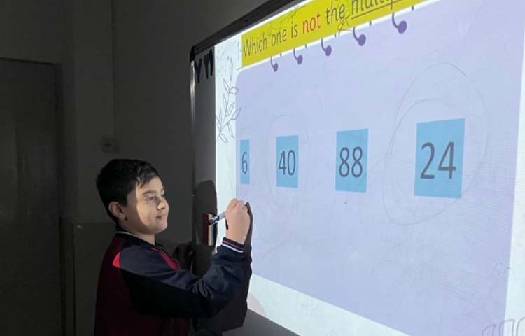 تمرین پیدا کردن مضرب اعداد مختلف-زنگ Math 4