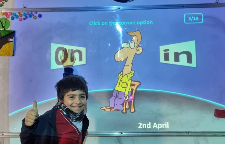 تمرین کاربرد in/on 2