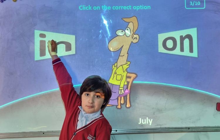 تمرین کاربرد in/on 3