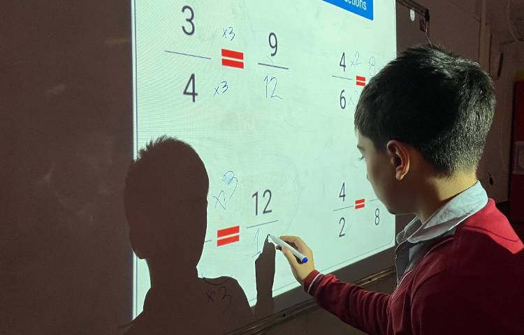 تمرین کسرهای برابر-زنگ Math 5