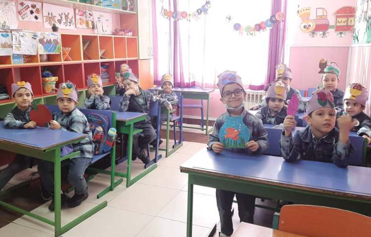 :تمرین کلاس های توت فرنگی و سیب برای جشن نوروز 2