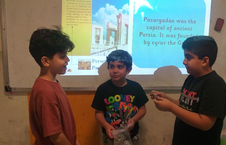 تمرین spelling کلاس movers 12 2