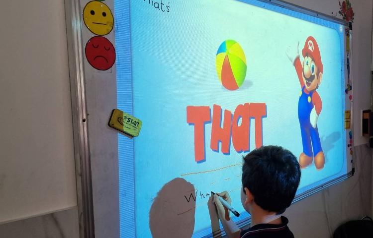 تمرین کلمات اشاره‌ی مفرد و جمع با بازی-زنگ زبان عمومی