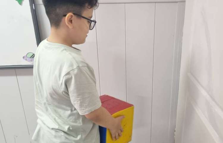 تمرین کلمات جدید بخش 8 کتاب odi 2 با استفاده از بازی های مختلف 8