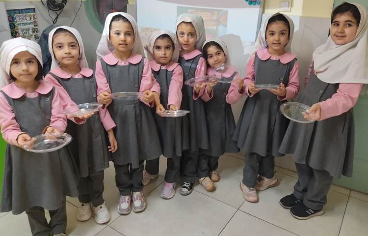 تمرین کلمات درس جدید از طریق بازی رستوران