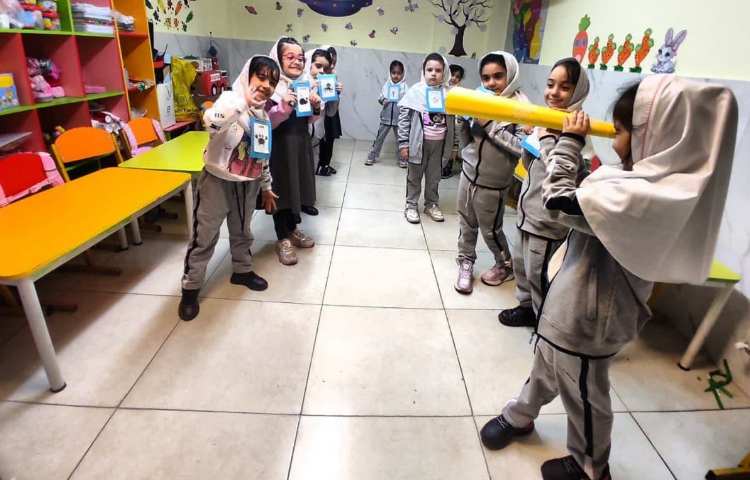 تمرین کلمات درس جدید از طریق بازی و آهنگ 1