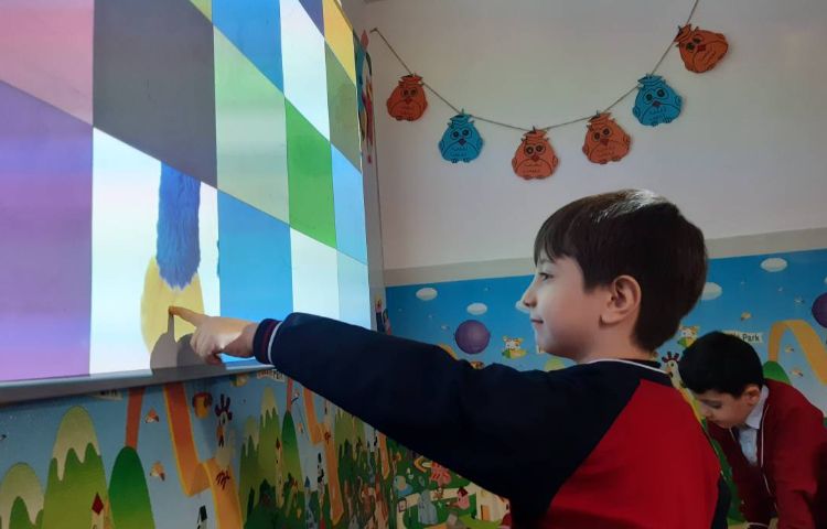 تمرین کلمات درس 19 کتاب Picture Dictionary و همخوانی سوره‌ی ناس به زبان انگلیسی 2