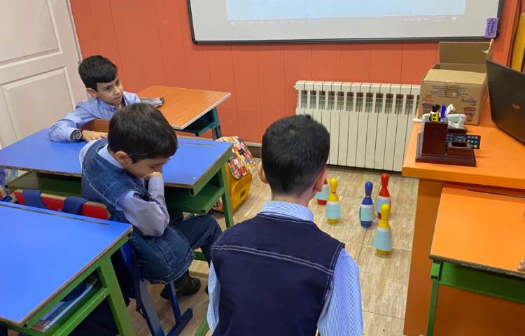 تمرین کلمات مربوط به حروف X,y,ch,sh,th,the با استفاده از بازی بولینگ 4