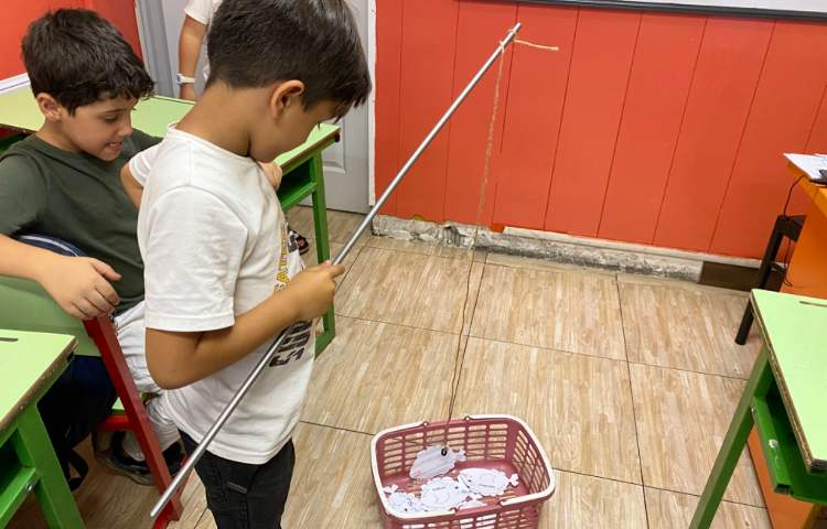 : تمرین کلمات مربوط به حروف X,y,ch,sh,th با استفاده از بازی ماهیگیری 5