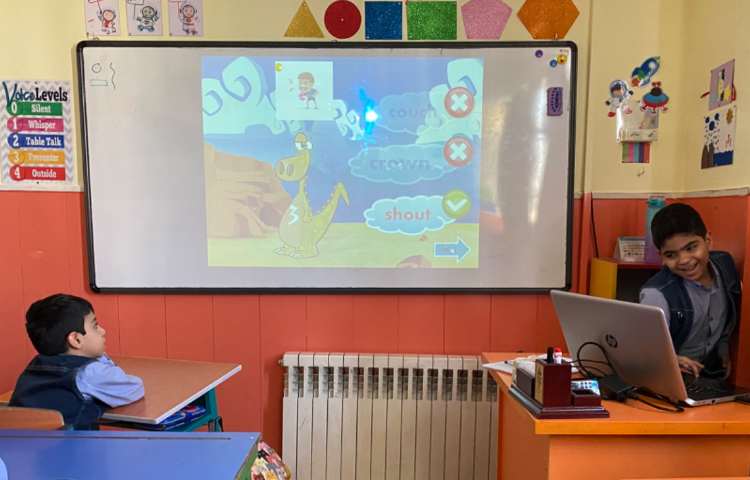 تمرین کلمات مربوط به درس ow با استفاده از بازی آنلاین 3