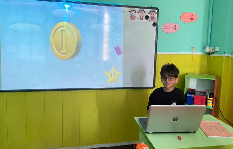 تمرین کلمات مربوط به درسow با استفاده از بازی 1