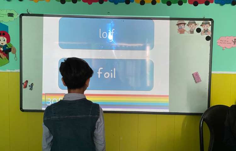 تمرین کلمات مربوط به درس oi با استفاده از بازی 1