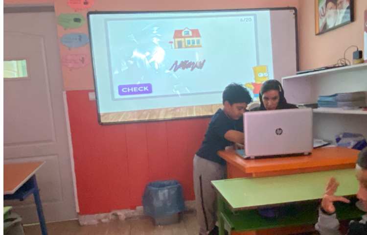 تمرین کلمات مربوط به درسow با استفاده از بازی 2