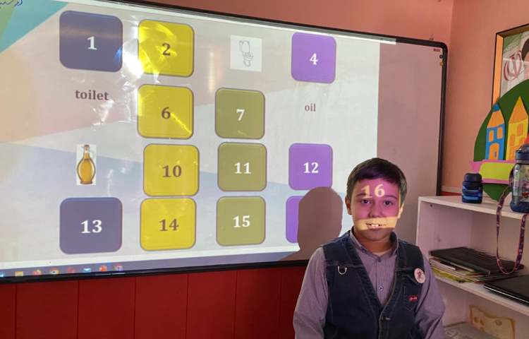 تمرین کلمات مربوط به درس oiبا استفاده از بازی 2