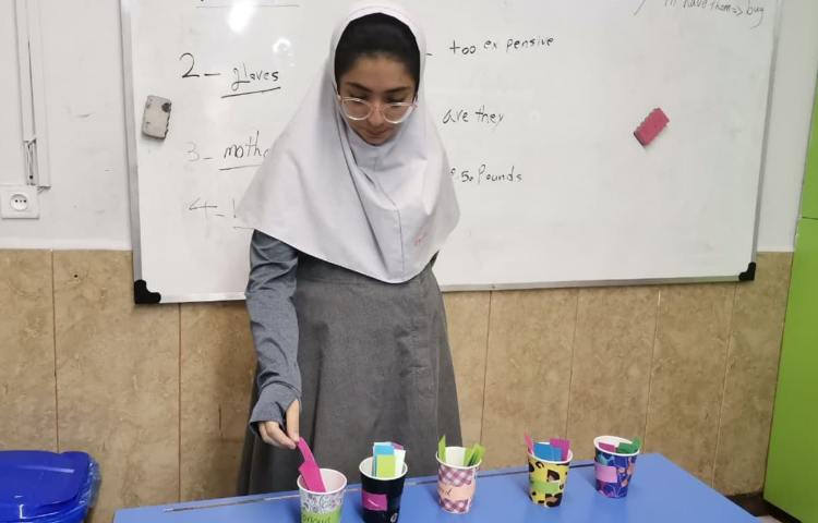 تمرین کلمات و جمله سازی از طریق بازی 2