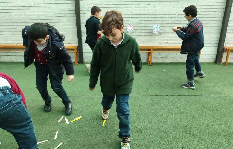 تمرین گرامر have /has got توسط بازی گروهی 2