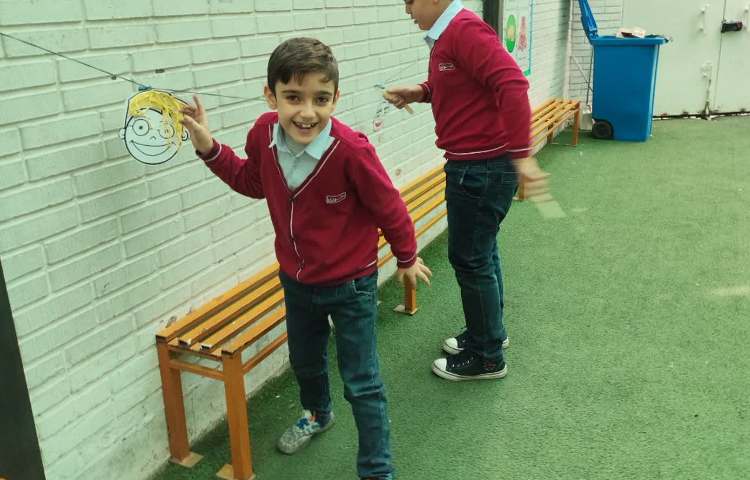 تمرین گرامر have /has got توسط بازی گروهی 4