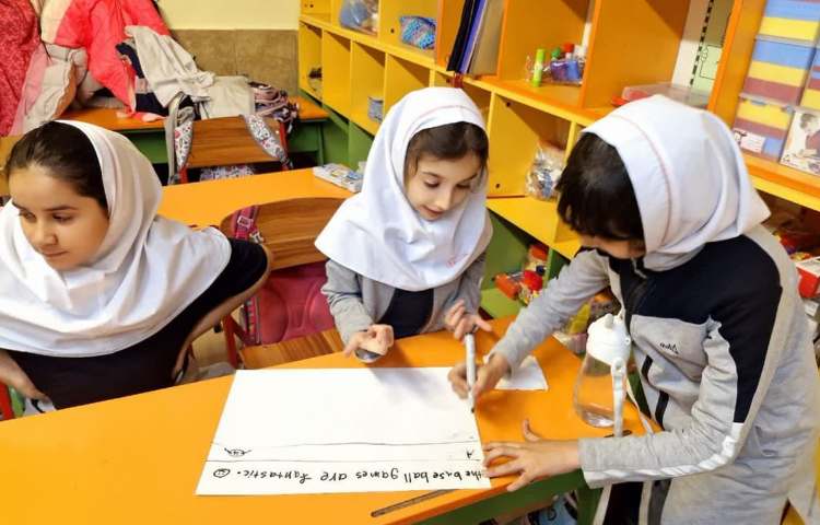 تمرین گروهی دیکته درس از طریق بازی 1