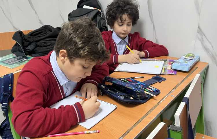 تمرین light source and reflect light 3