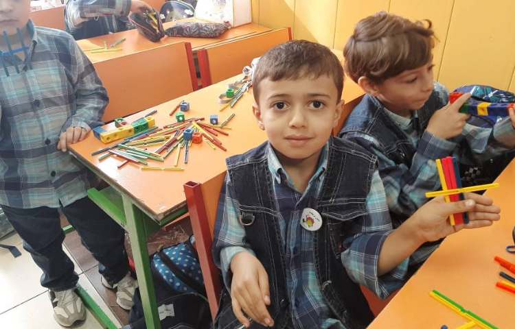 :تم 5 ریاضی و چوب خط 5 تایی، کلاس توت فرنگی 1