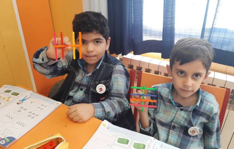 :تم 5 ریاضی و چوب خط 5 تایی، کلاس توت فرنگی 2