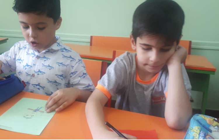 تهیه پوستر گروهی احساسات مثبت و منفی 4