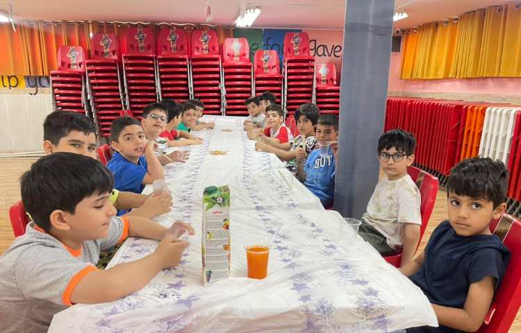 تهیه ی آلاسکای میوه ای با هدف تقویت روحیه همکاری و مسئولیت پذیری 3