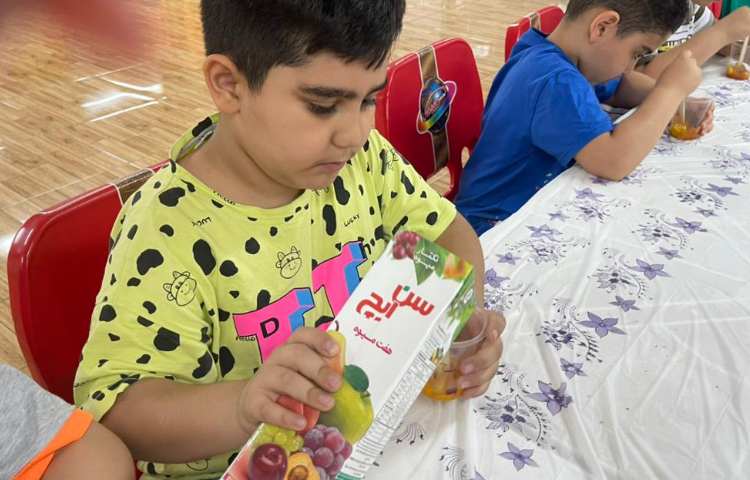 تهیه ی آلاسکای میوه ای با هدف تقویت روحیه همکاری و مسئولیت پذیری 4