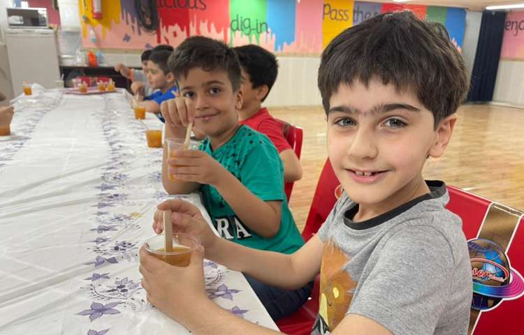 تهیه ی آلاسکای میوه ای با هدف تقویت روحیه همکاری و مسئولیت پذیری 8