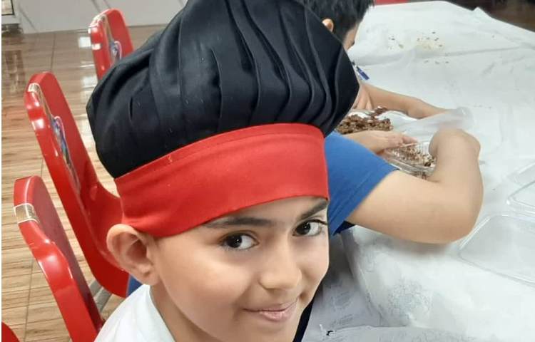 تهیه ی بیسکویت شکلاتی 2