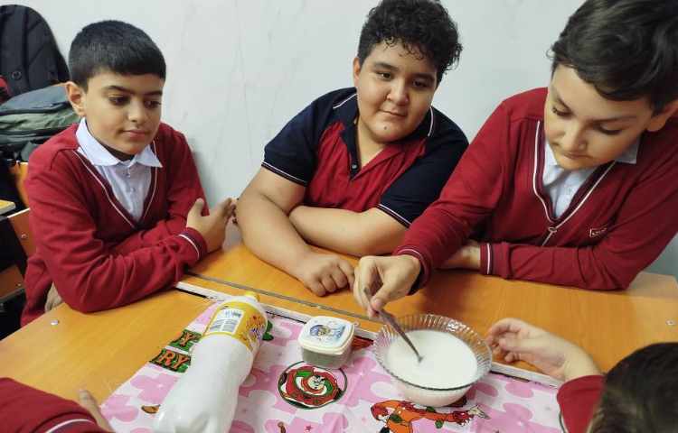 تهیه‌ی دوغ گازدار در قالب گروه‌هی 4