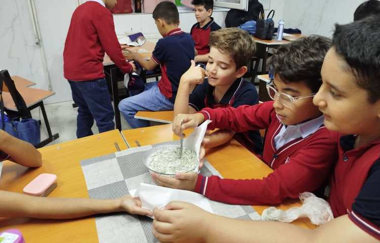 تهیه‌ی دوغ گازدار در قالب گروه‌هی 7