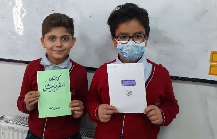 تهیه‌ی کتابچه با موضوع دلخواه توسط دانش‌آموزان به مناسبت هفته‌ی کتاب و کتاب خوانی 4