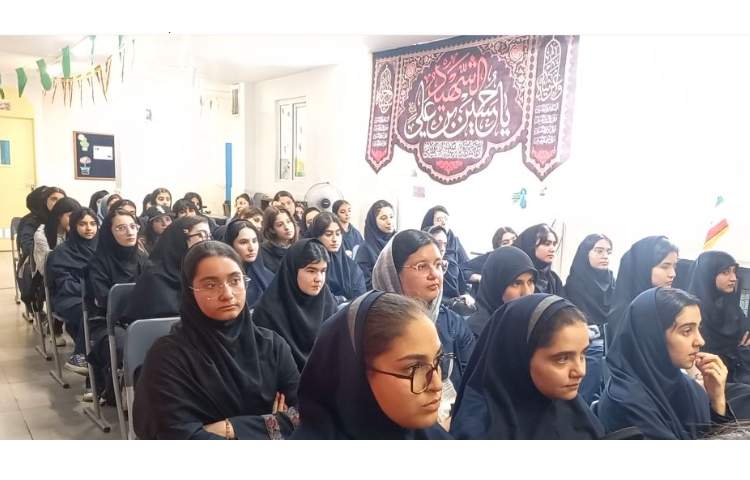 تور آشنایی دانش‌آموزان پایه دهم و معرفی پرسنل و کادر اجرایی 3