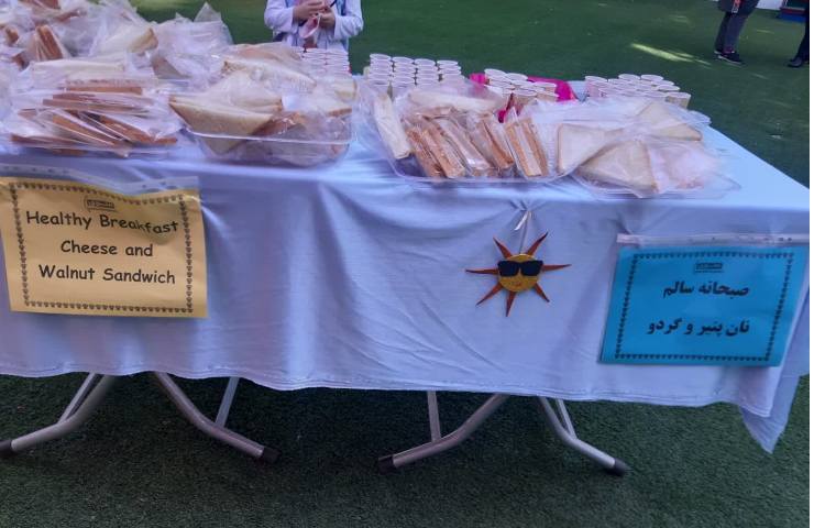 توزیع صبحانه دانش آموزان 1