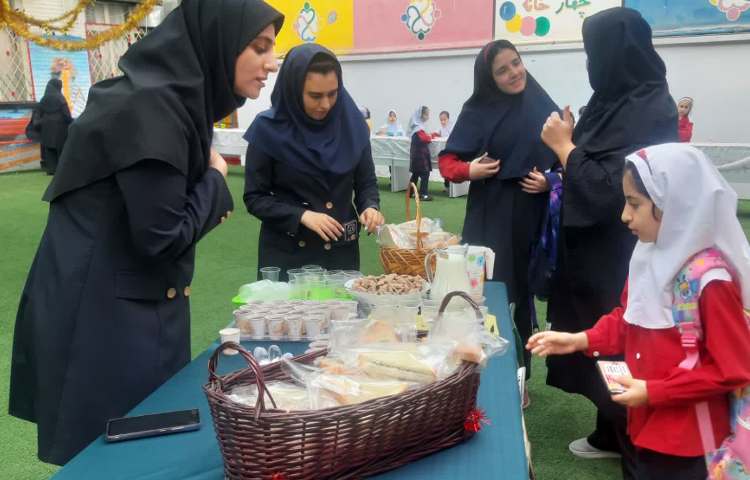 توزیع صبحانه 4