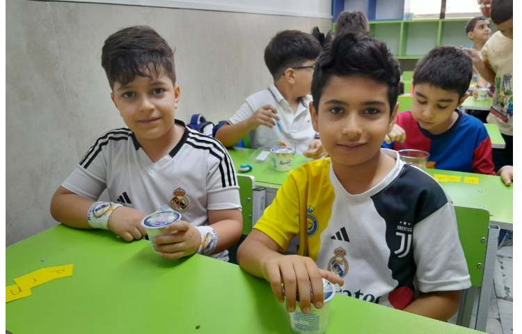 توزیع میانوعده بستنی در پایگاه تابستانی تمام پایه ها 2