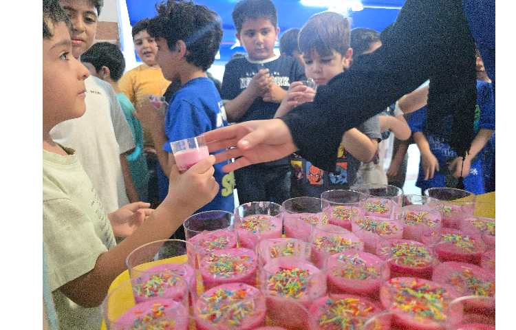 توزیع میانوعده خنک و پر انرژی در هفته چهارم پایگاه تابستانی 15