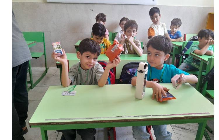 توزیع میانوعده در پایگاه تابستانه تمام کلاس ها 22