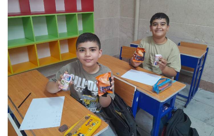 توزیع میانوعده در پایگاه تابستانه تمام کلاس ها 3