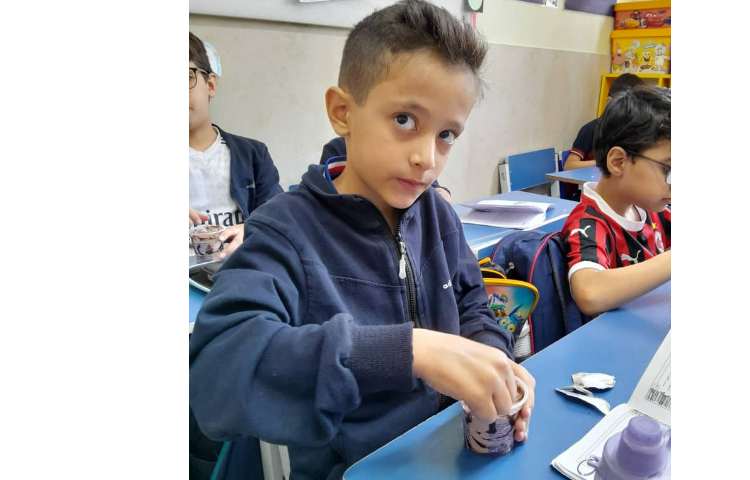 توزیع میانوعده در کلیه کلاس ها 10