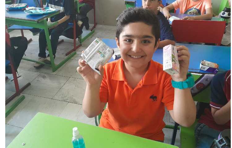 توزیع میانوعده سالم و مغذی در آخرین هفته پایگاه تابستانی تمامی پایه ها