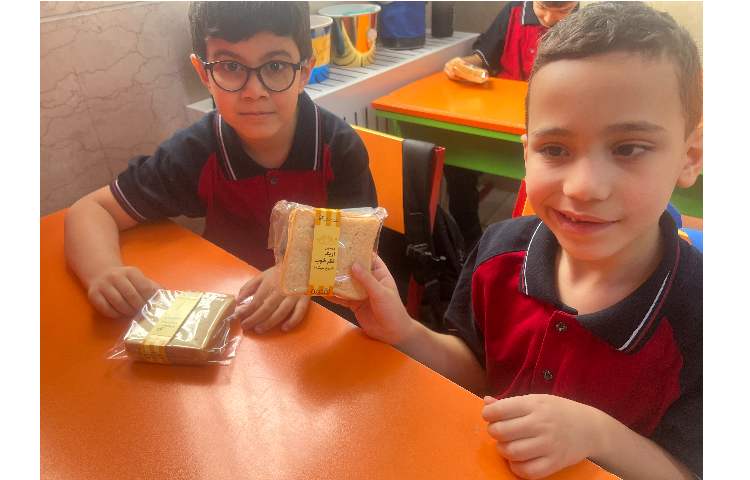 توزیع میانوعده مقوی و سالم در روز اول سال تحصیلی 12