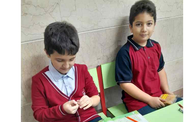 توزیع میانوعده مقوی و سالم در روز اول سال تحصیلی 4